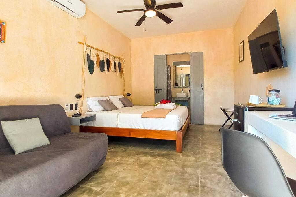 Charming Colonial-Style Room In The Heart Of Valladolid Βαγιαδολίδ Εξωτερικό φωτογραφία